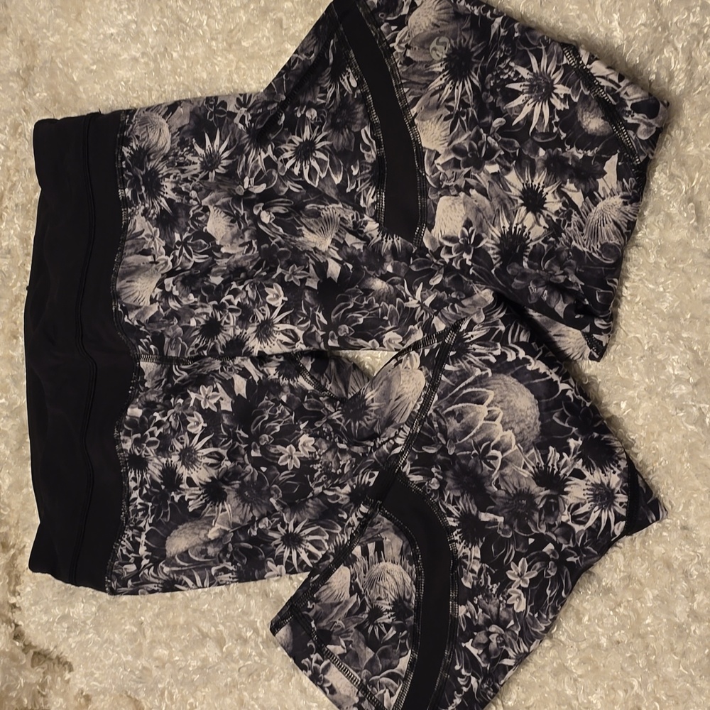 Lululemon Running Capri floral print
